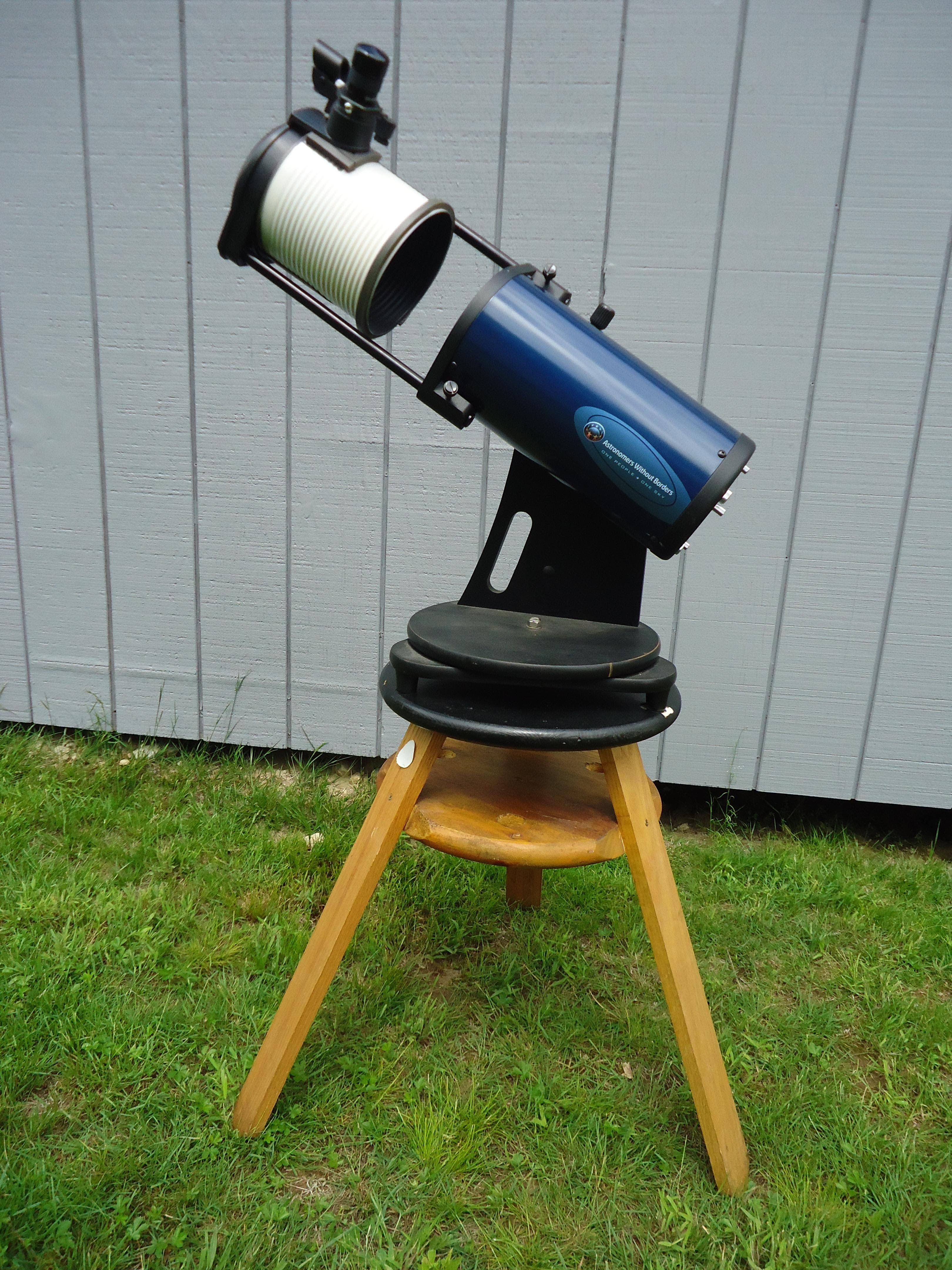 Astronomers Without Borders OneSky 4-inch Tabletop Reflector w/ Stand