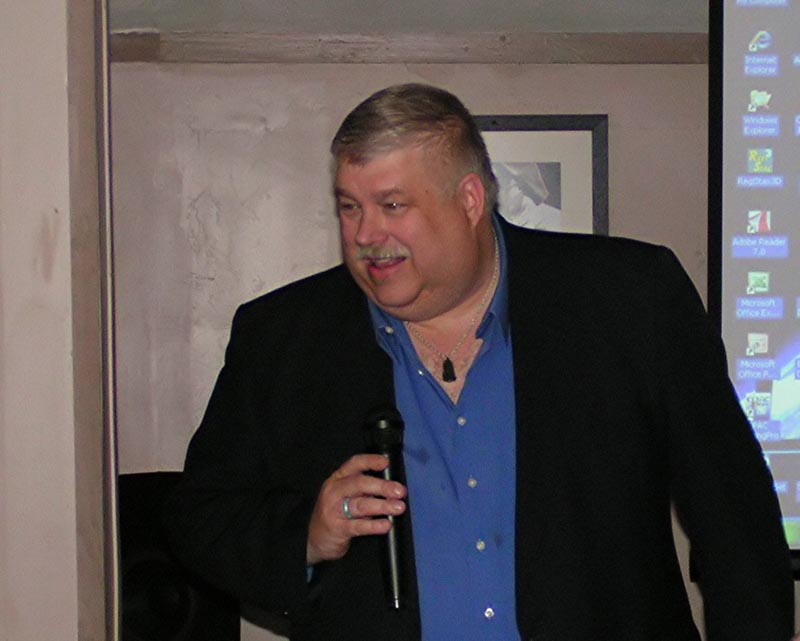 President Dave Huestis prepares to turn the reins over to newly elected President Glenn Jackson
