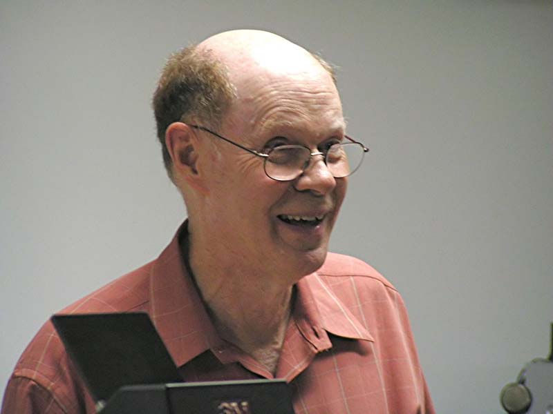 Dr. Robert Wilson
