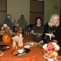 Kathy Siok and Sue Hubbard at AstroAssembly 2006