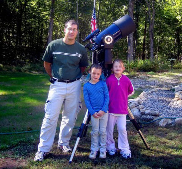 Tracey Haley with his daughters Meaghan and Katherine