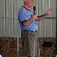 Dick Parker giving a presentation at Stellafane 2009