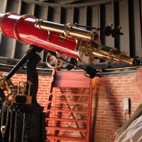 Dick Parker views Venus through the Alvan Clark telescope during AstroAssembly 2010