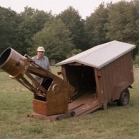 This cumbersome rolling observatory made one nervous trip to Stellafane in 1983