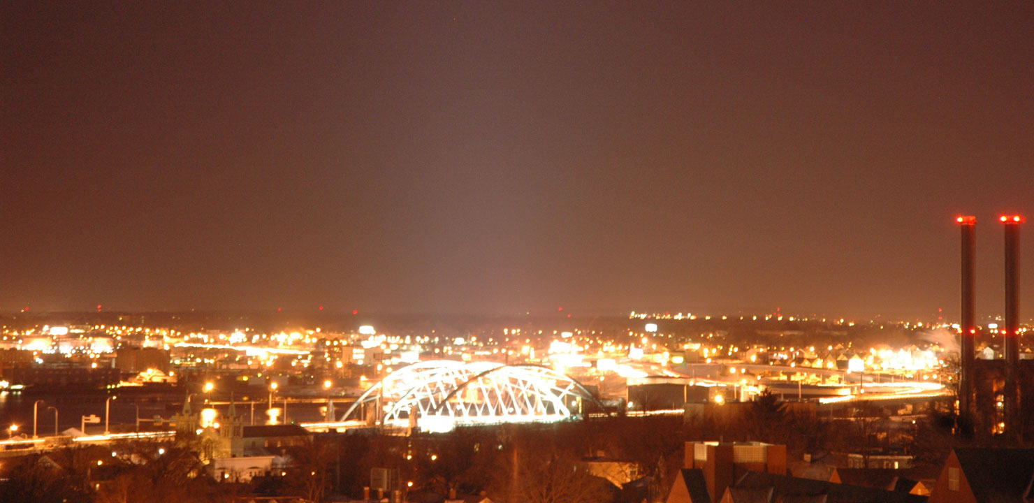 Iway Bridge Light Pillar Should Be Shut Down