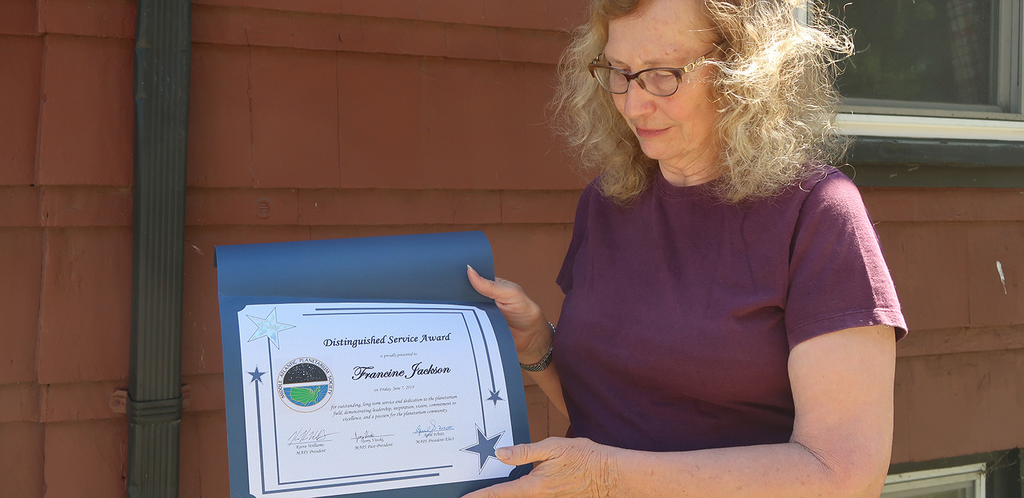 Francine Jackson Receives Award from Middle Atlantic Planetarium Society