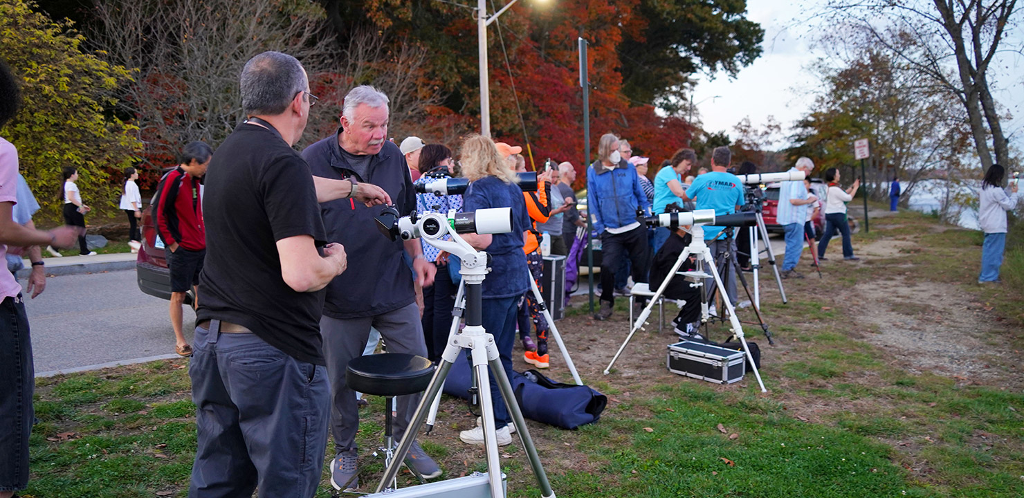 Moonrise on the Seekonk: October 2023